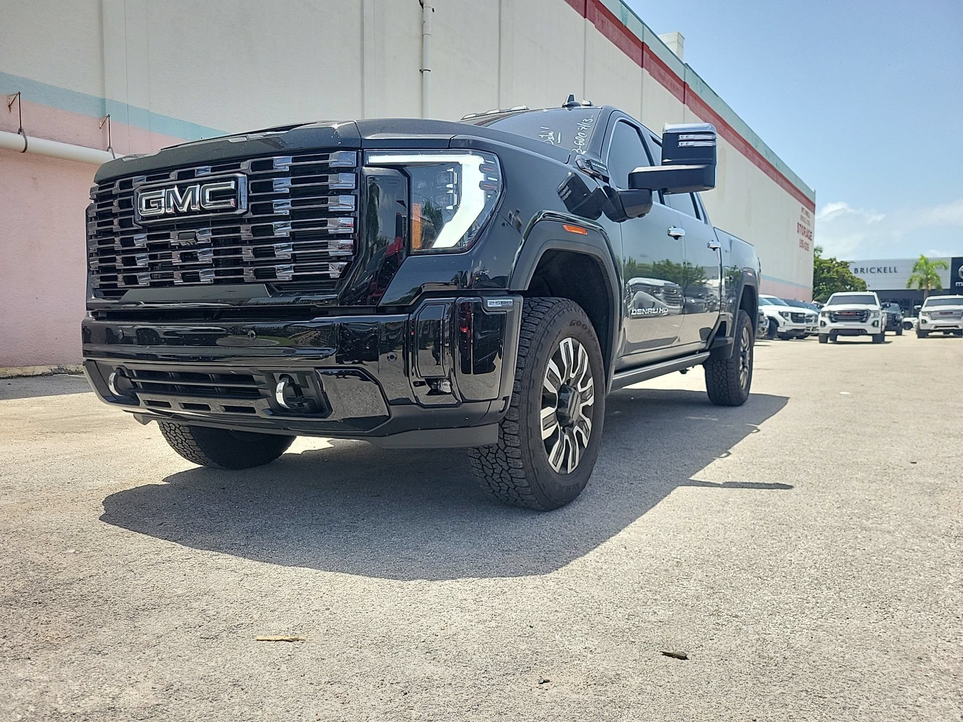 Used 2026 GMC Sierra 2500 Denali Ultimate AWD/4WD video 2