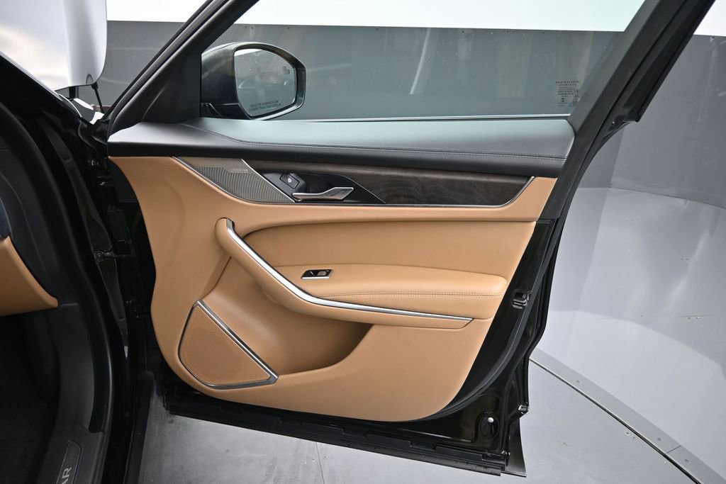 Certified 2022 Jaguar F-PACE S AWD/4WD image 4