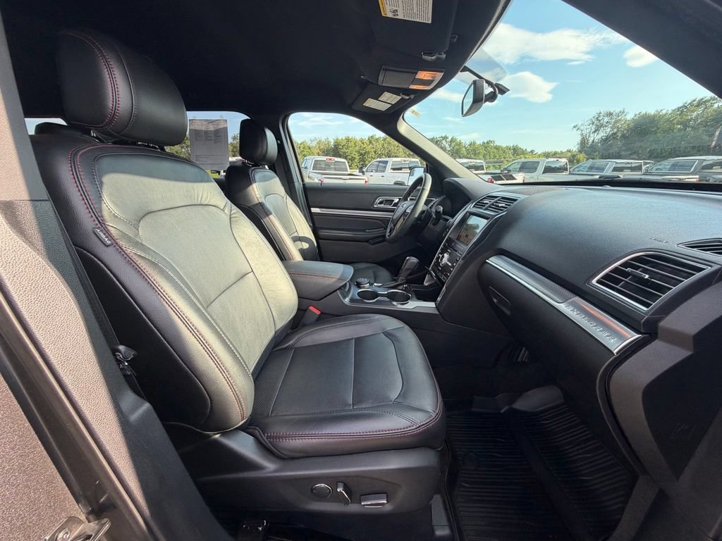 Used 2017 Ford Explorer Sport AWD/4WD image 23