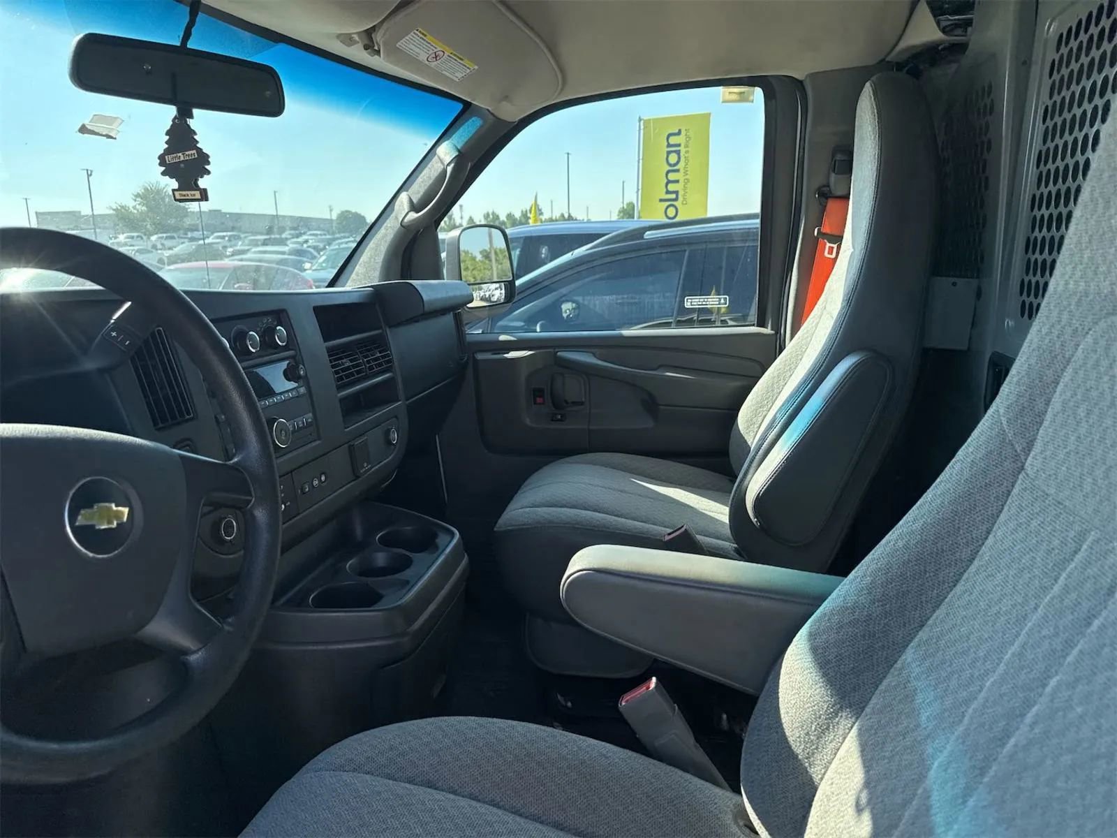 Used 2015 Chevrolet Express 2500 w/ Cold Climate Package image 7