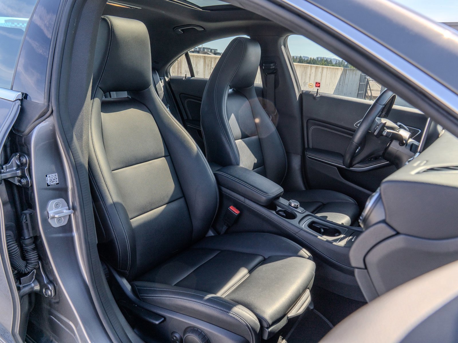 Used 2016 Mercedes-Benz CLA 250 4MATIC image 29