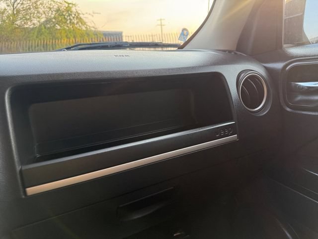 Used 2016 Jeep Patriot 75th Anniversary w/ Power Value Group FWD image 26