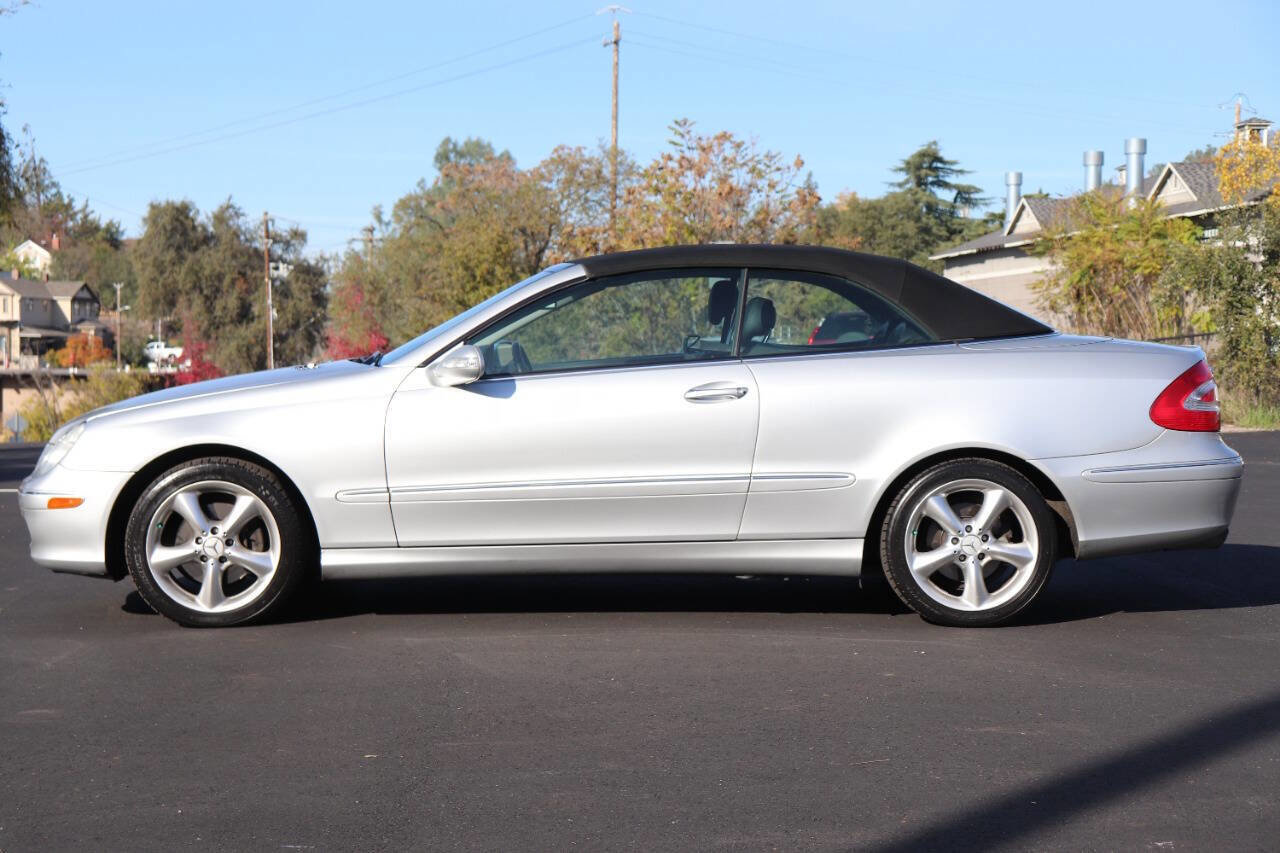 Used 2005 Mercedes-Benz CLK 320 Cabriolet image 14