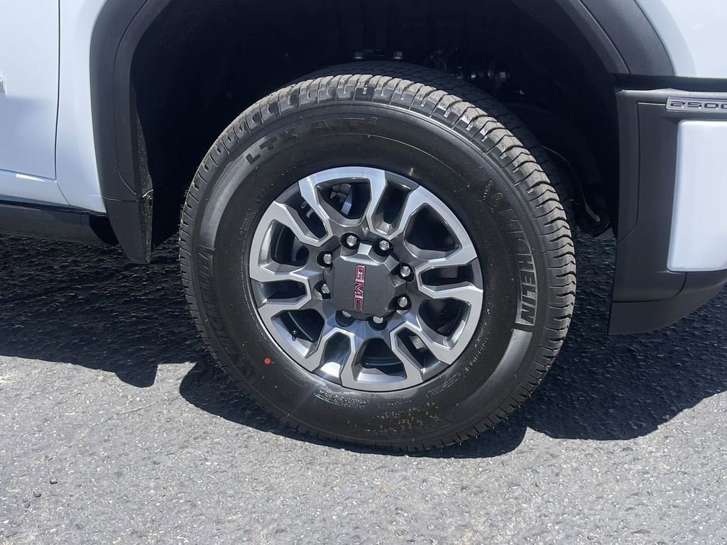 New 2026 GMC Sierra 2500 AT4 w/ AT4 Premium Plus Package AWD/4WD image 33