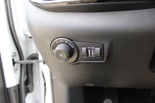 New 2026 Jeep Compass Limited w/ Sun, Sound & Navigation Group AWD/4WD image 13