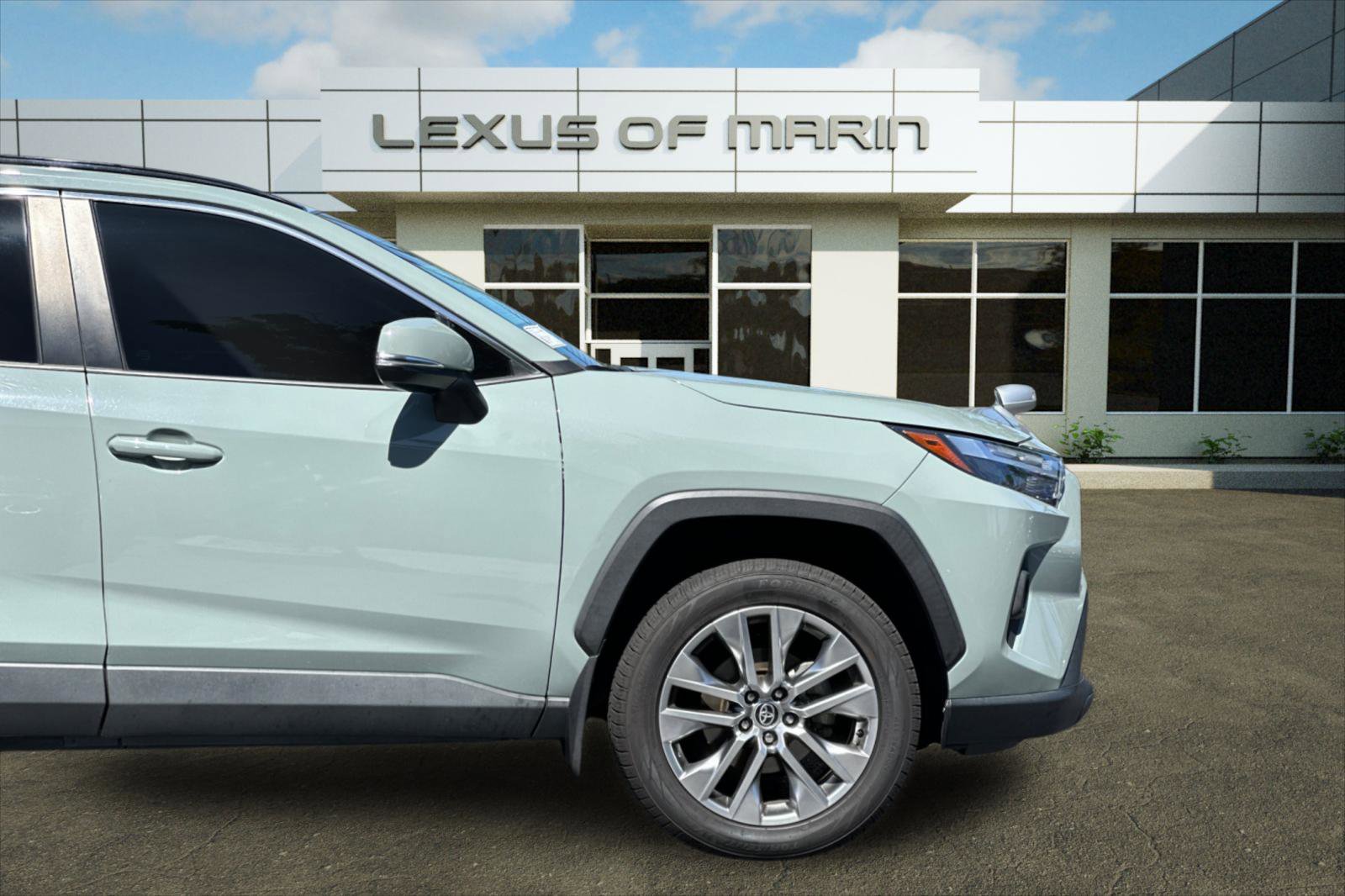 Used 2022 Toyota RAV4 XLE Premium FWD image 34