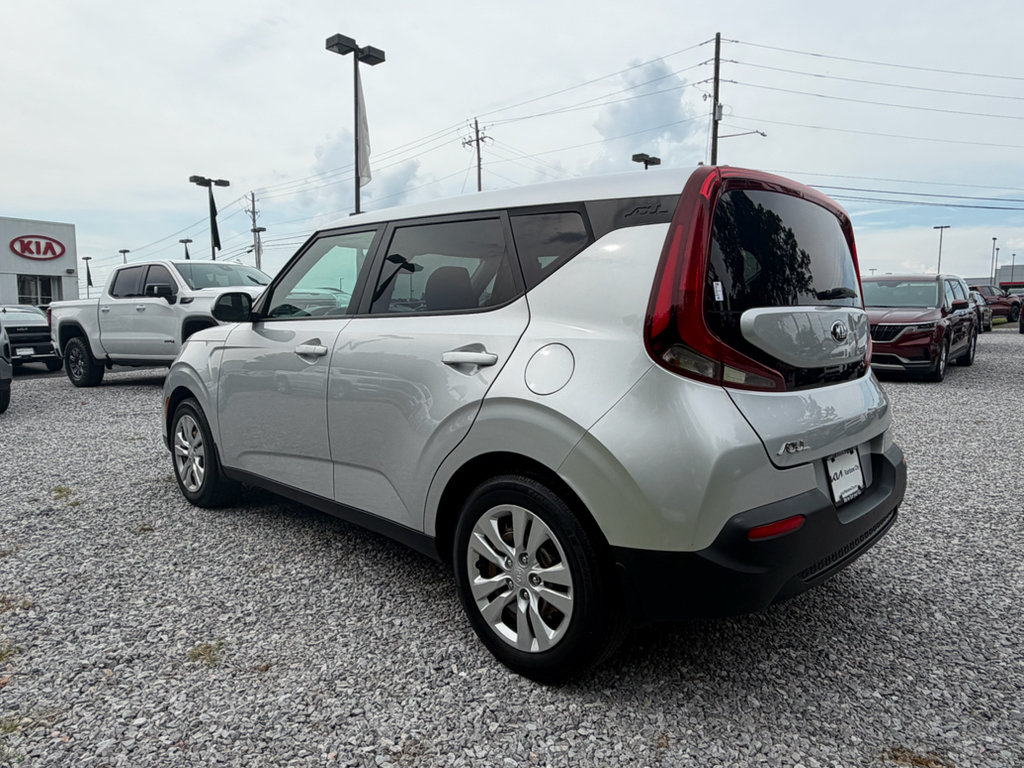 Used 2021 Kia Soul LX FWD image 8
