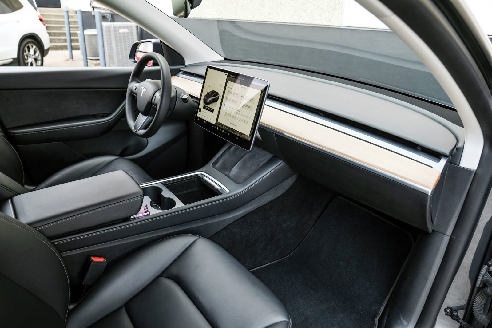 Used 2022 Tesla Model Y Performance AWD/4WD image 16
