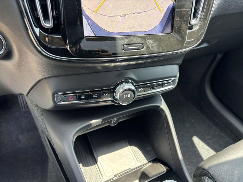 New 2026 Volvo XC40 B5 Plus w/ Protection Package Premier image 21