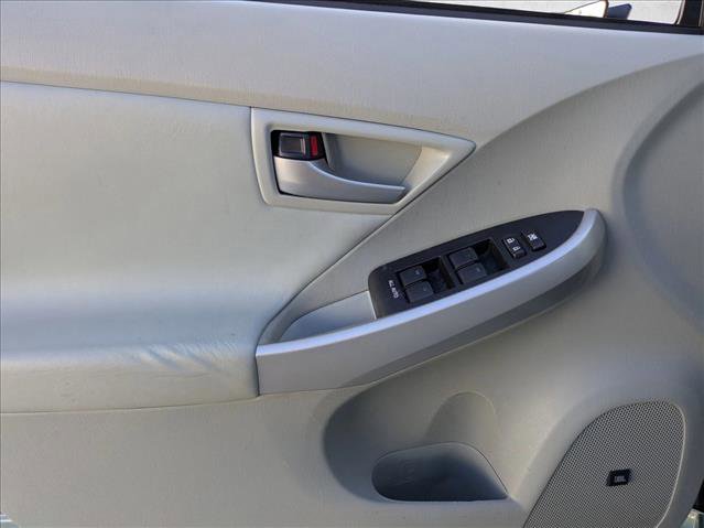 Used 2015 Toyota Prius Five image 9