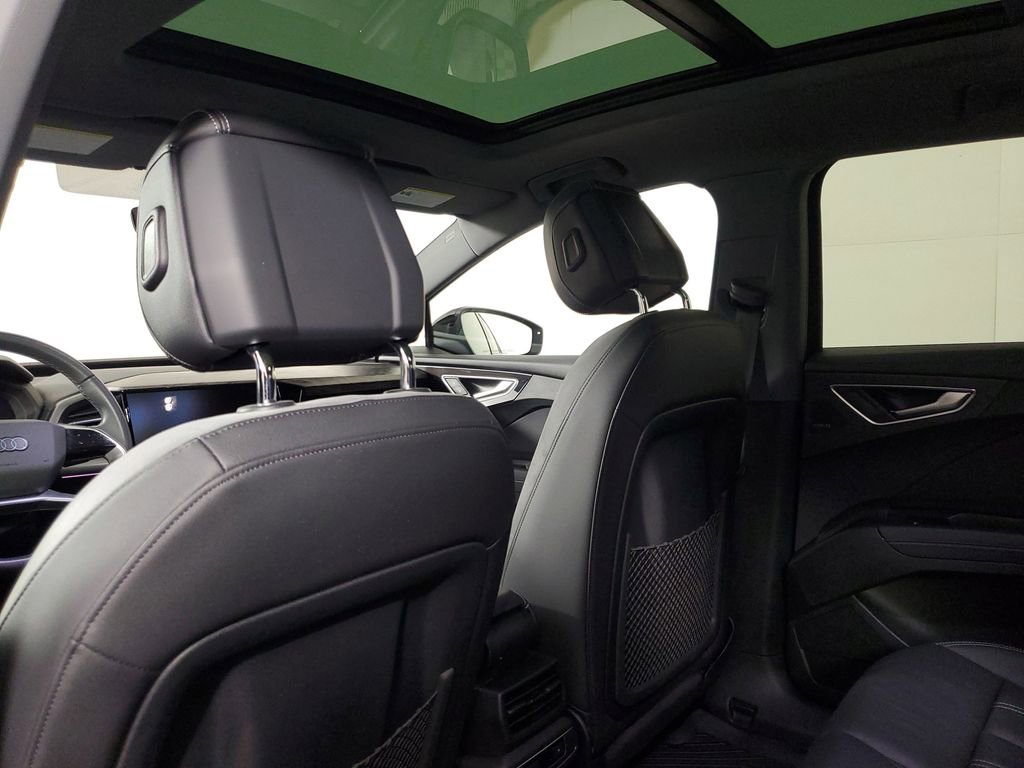 Used 2023 Audi Q4 e-tron Premium Plus w/ Premium Plus image 13