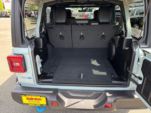 Used 2023 Jeep Wrangler Unlimited Sahara AWD/4WD image 16
