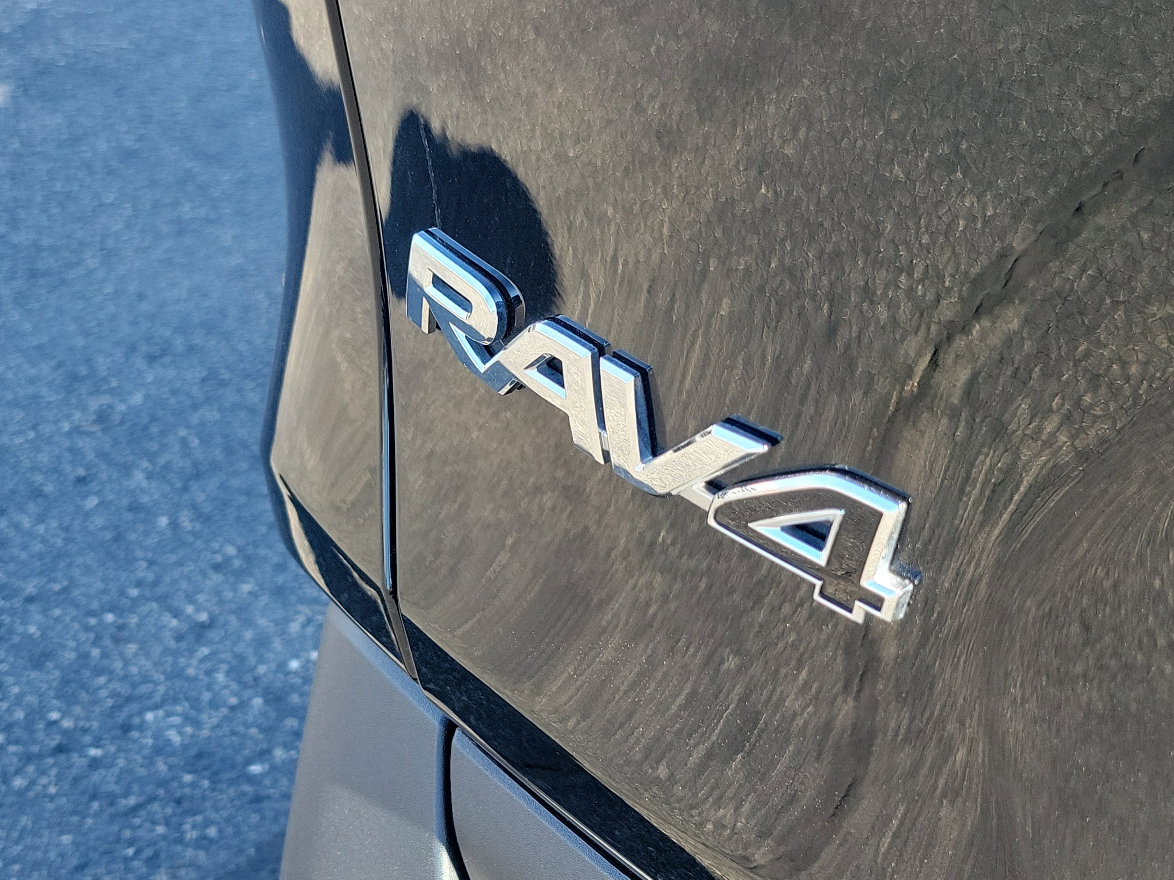 Used 2025 Toyota RAV4 Woodland Edition w/ Weather Package image 7