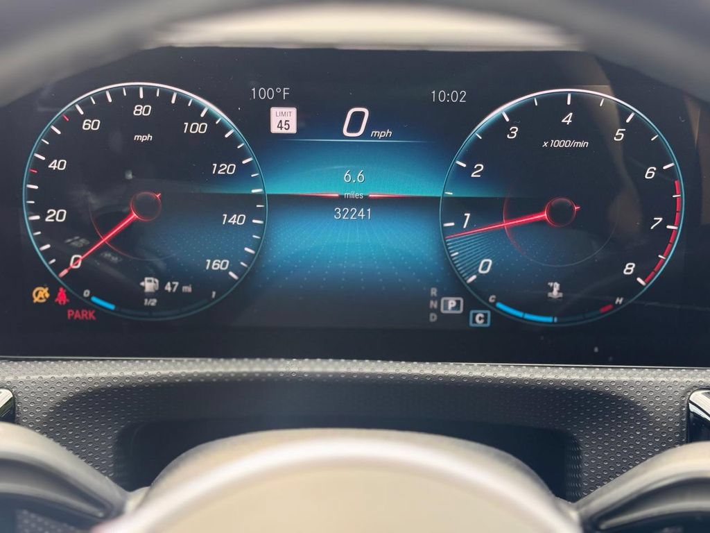 Used 2022 Mercedes-Benz CLA 250 4MATIC w/ Premium Package image 15