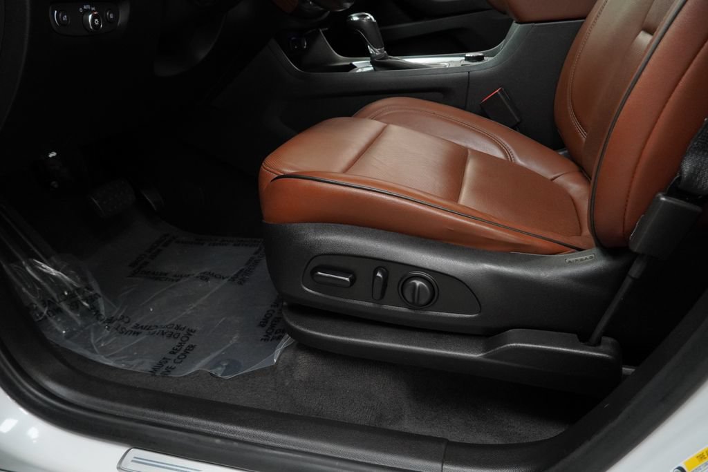 Used 2019 Chevrolet Traverse High Country w/ LPO, Floor Liner Package AWD/4WD image 26
