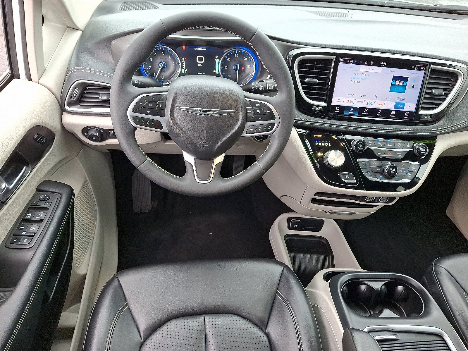 Certified 2023 Chrysler Pacifica Touring-L image 12