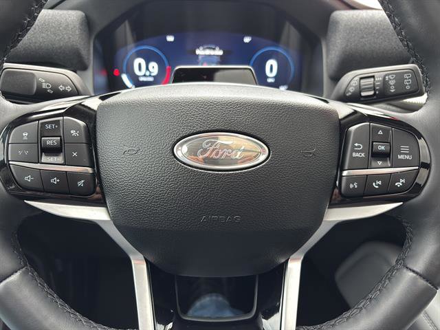 Used 2025 Ford Explorer Platinum w/ LUX Leather Package AWD/4WD image 26