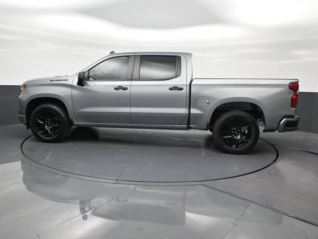 Used 2025 Chevrolet Silverado 1500 Custom w/ Turbomax Blackout Package RWD image 2