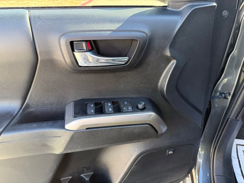Used 2023 Toyota Tacoma Limited image 10