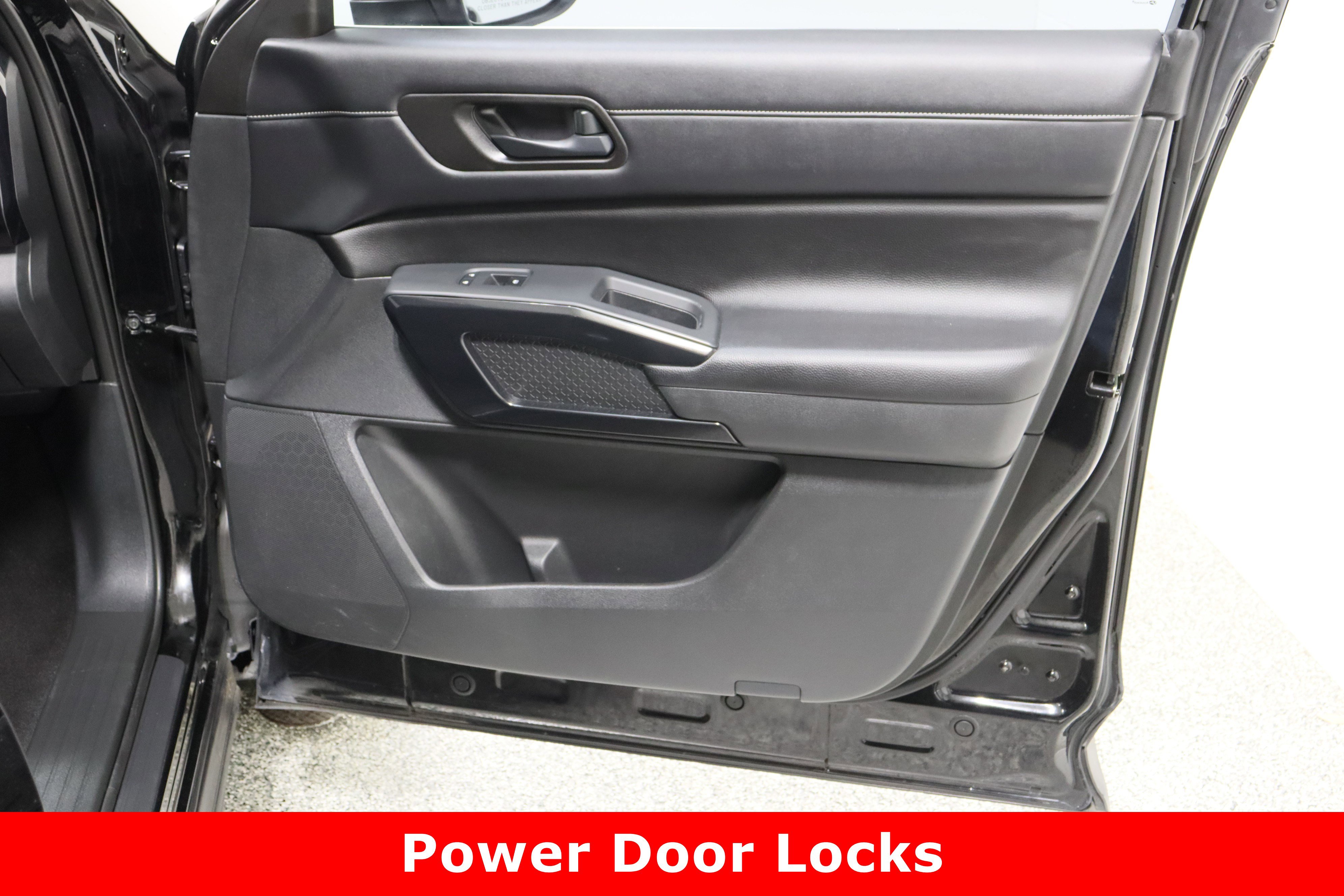 Used 2023 Nissan Pathfinder S image 35