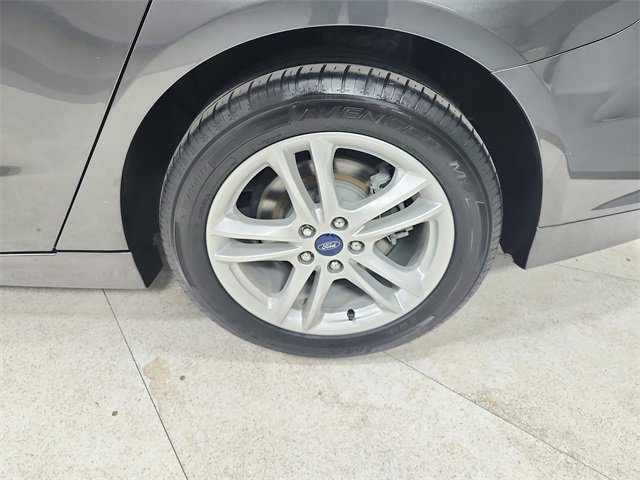 Used 2018 Ford Fusion SE image 40