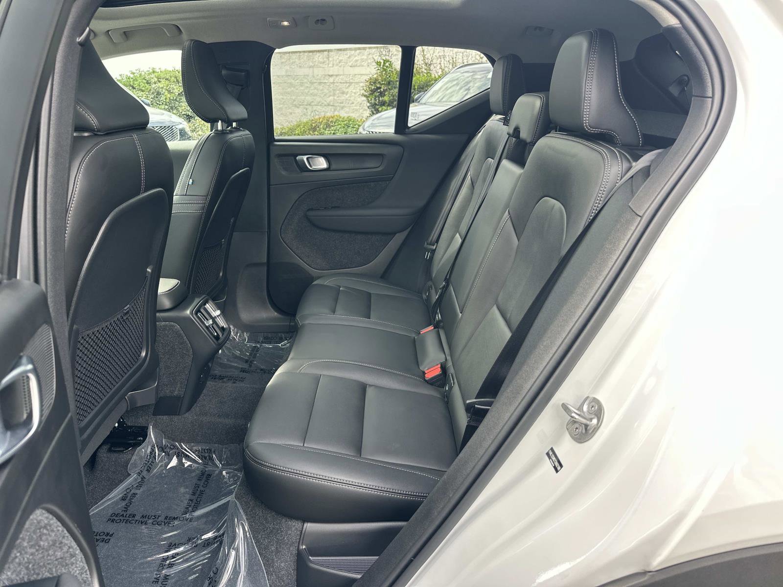 Certified 2026 Volvo XC40 B5 Ultra w/ Climate Package image 21