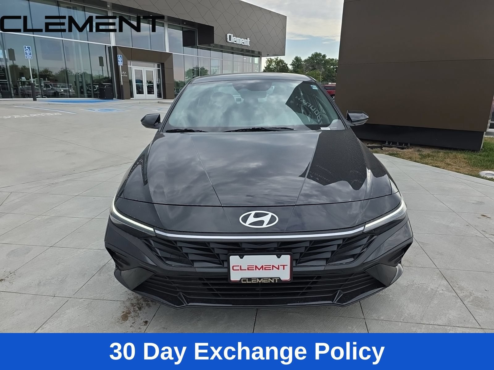 Certified 2025 Hyundai Elantra Sport FWD image 3