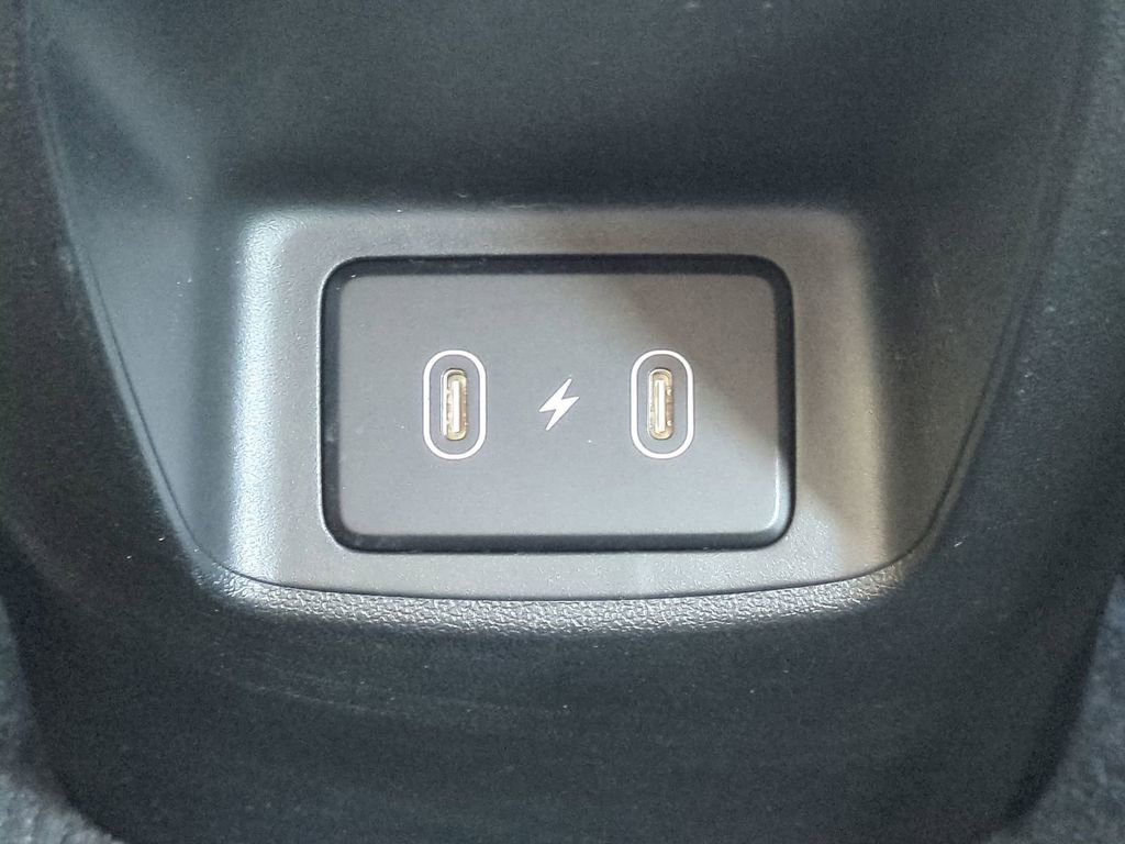 Certified 2024 Hyundai Elantra Limited FWD image 15