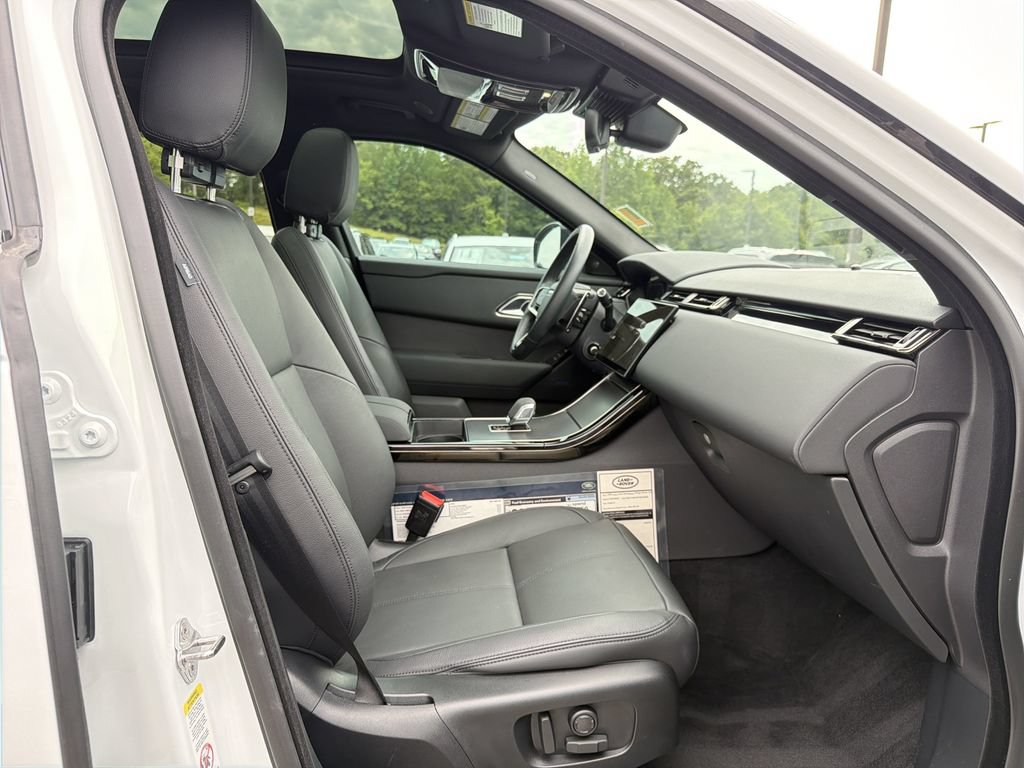 Used 2026 Land Rover Range Rover Velar S AWD/4WD image 16
