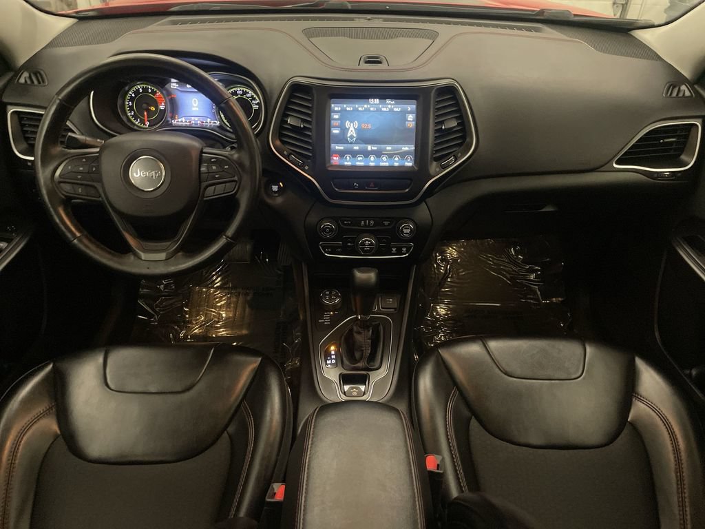 Used 2019 Jeep Cherokee Trailhawk w/ Comfort & Convenience Group AWD/4WD image 15