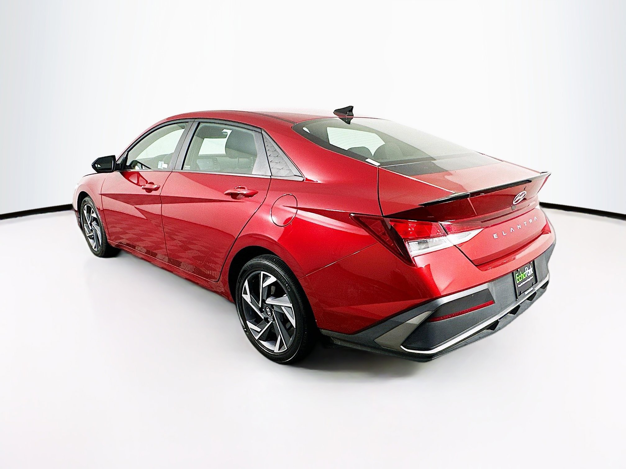 Used 2025 Hyundai Elantra Sport image 5