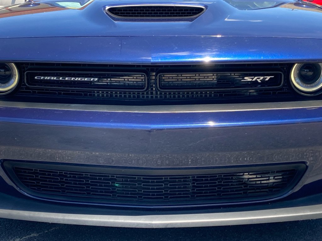 Used 2015 Dodge Challenger SRT RWD image 3
