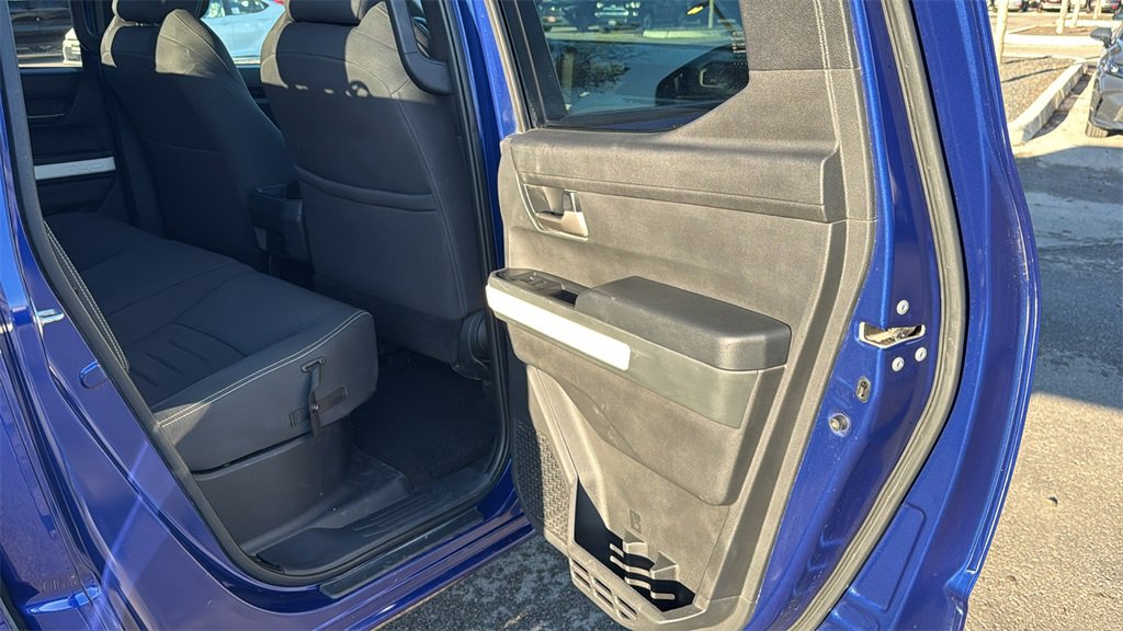 Used 2024 Toyota Tacoma TRD Off-Road image 39