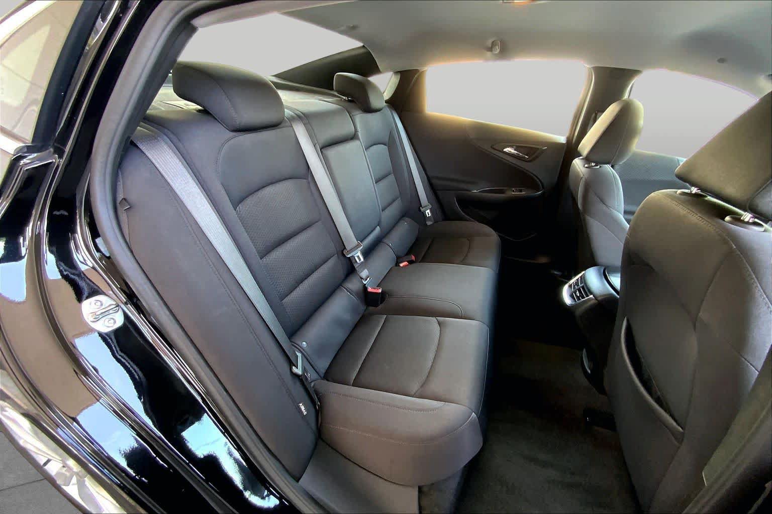 Used 2025 Chevrolet Malibu LT FWD image 20