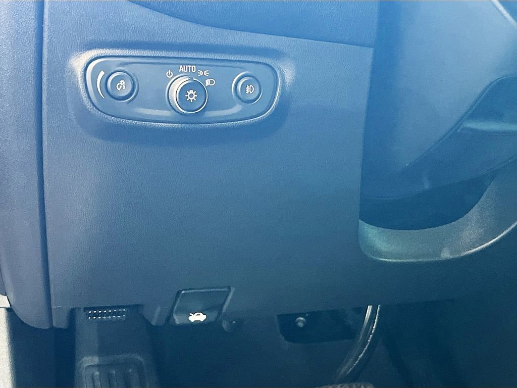 Used 2024 Chevrolet Equinox Premier image 10