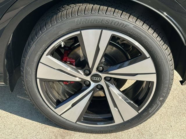 New 2026 Audi SQ5 Premium Plus AWD/4WD image 4