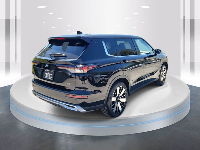 New 2025 Mitsubishi Outlander SE image 4