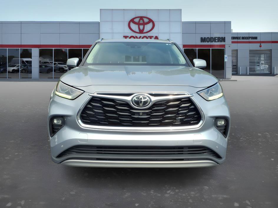 Used 2022 Toyota Highlander Platinum AWD/4WD image 8