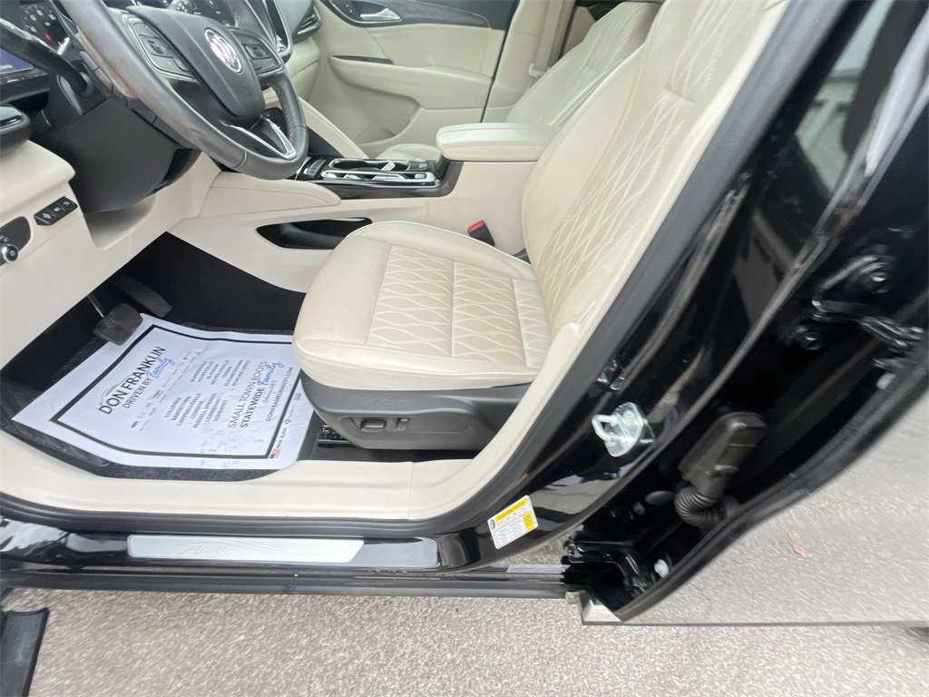 Used 2023 Buick Envision Avenir image 12