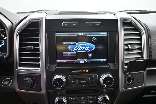 Used 2015 Ford F150 Platinum w/ Equipment Group 701A Luxury AWD/4WD image 18