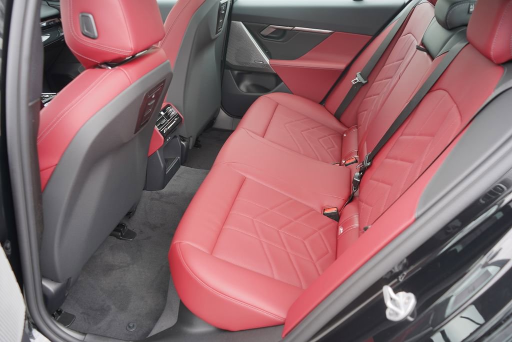 Used 2025 BMW i5 eDrive40i w/ Premium Package image 20