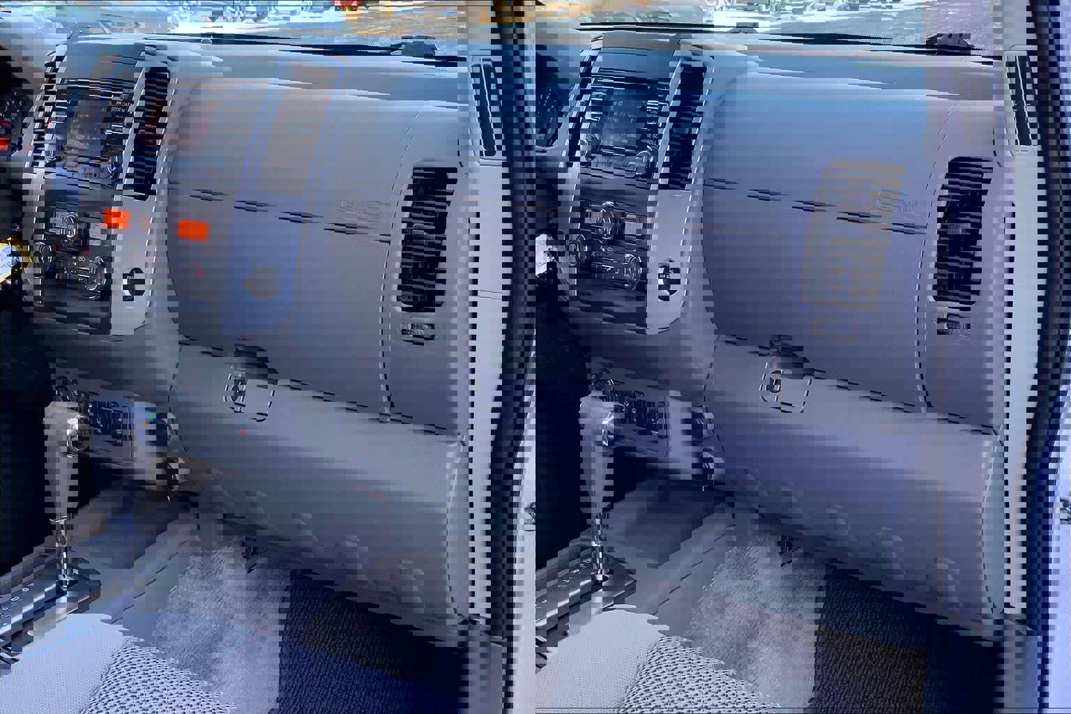 Used 2014 Nissan Frontier SV w/ SV Value Truck Package image 18