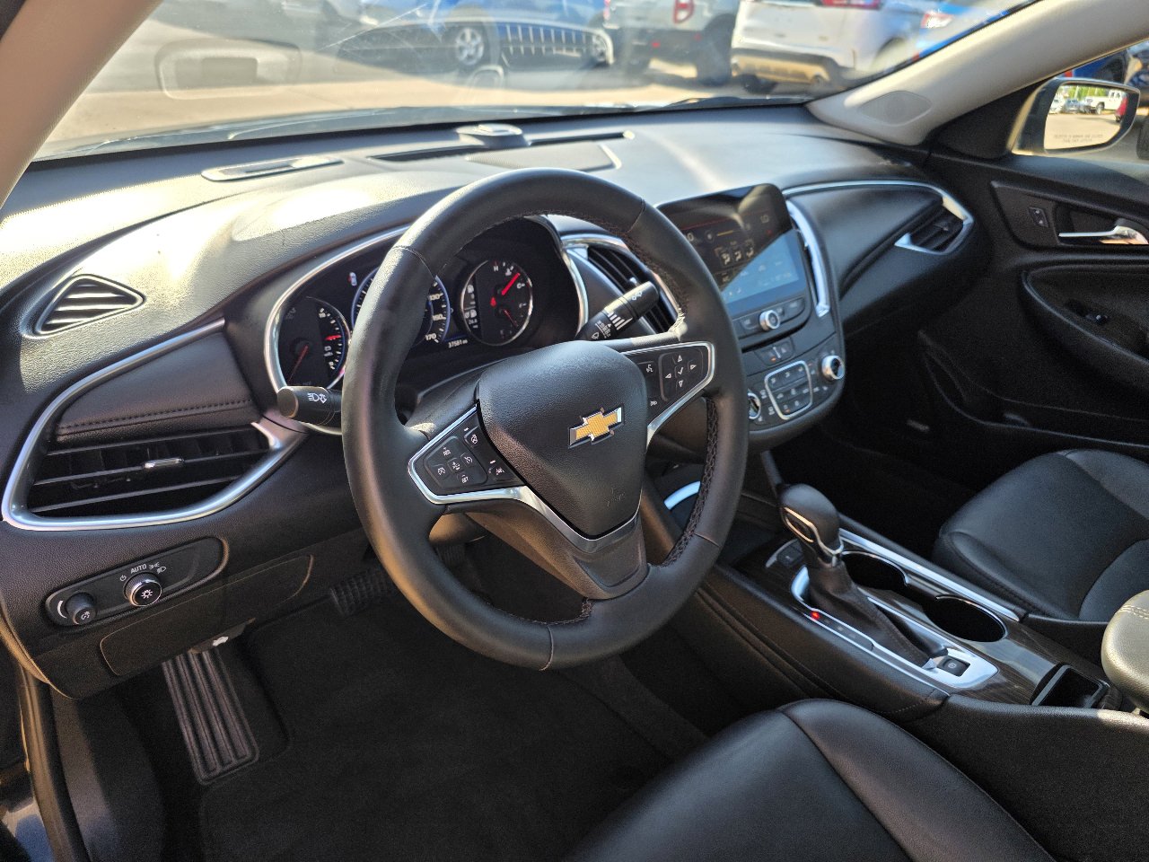 Used 2024 Chevrolet Malibu LT FWD image 12