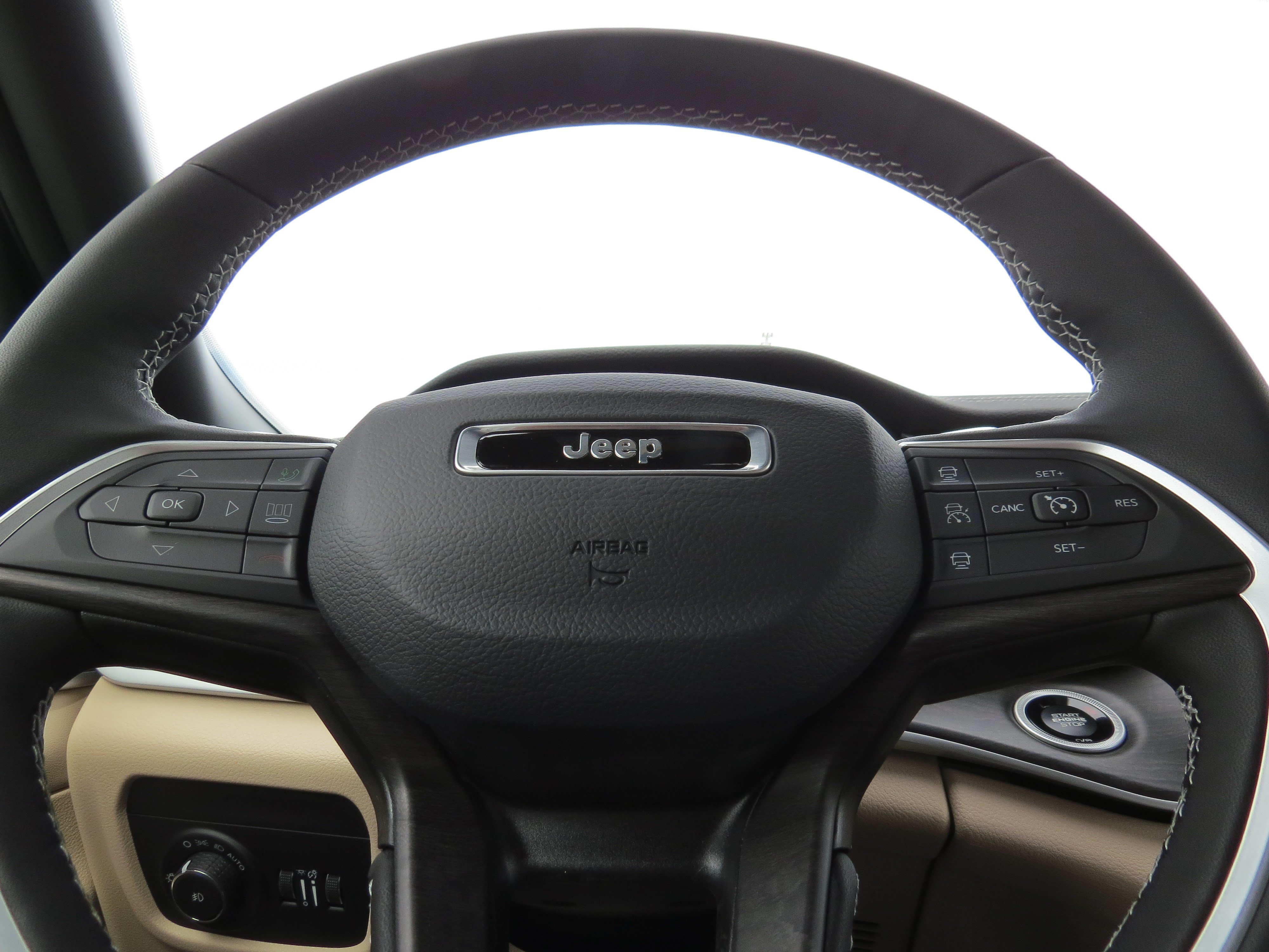 New 2025 Jeep Grand Cherokee L Limited w/ Luxury Tech Group II AWD/4WD image 24