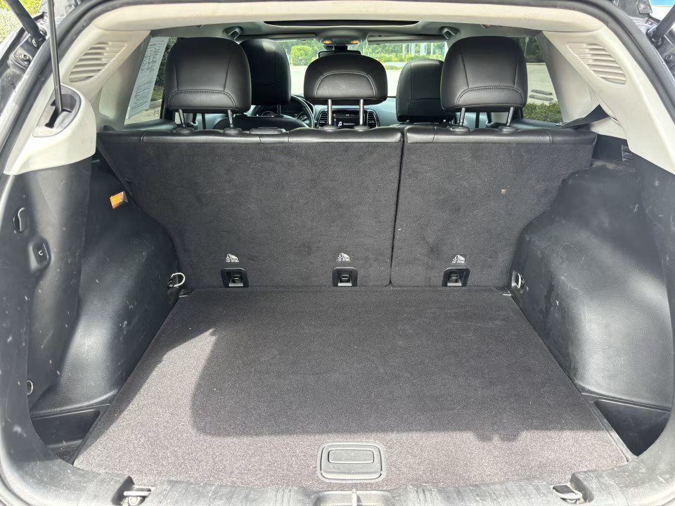 Used 2018 Jeep Compass Limited w/ Navigation Group AWD/4WD image 22