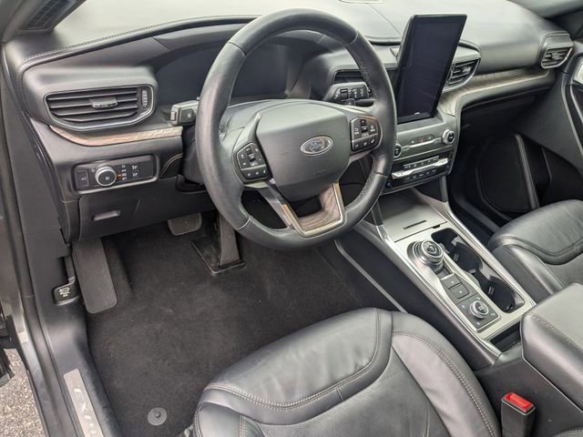 Used 2020 Ford Explorer Platinum w/ Premium Technology Package AWD/4WD image 10