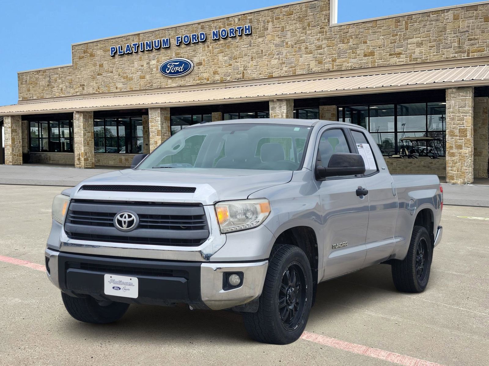 Used 2014 Toyota Tundra SR5 w/ SR5 Upgrade Package RWD image 2
