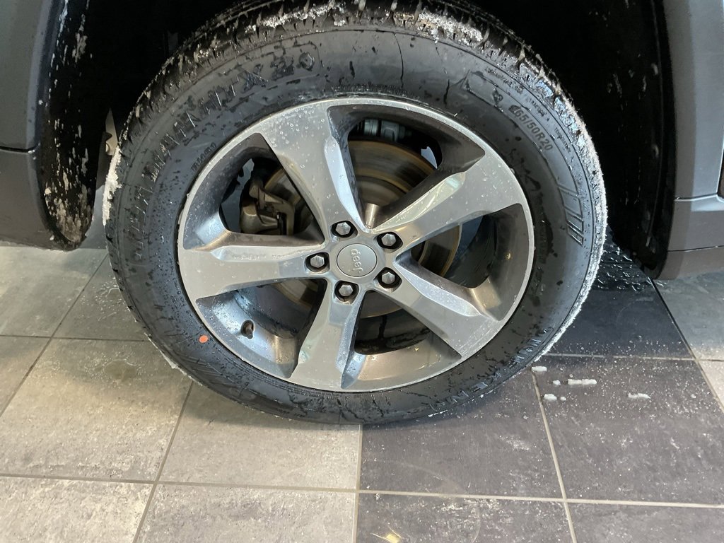 Used 2022 Jeep Grand Cherokee L Limited w/ Luxury Tech Group II image 7