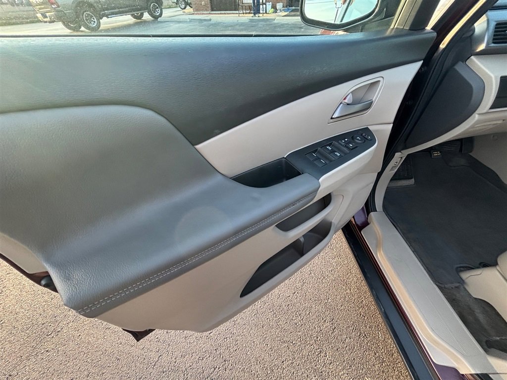 Used 2013 Honda Odyssey LX image 14