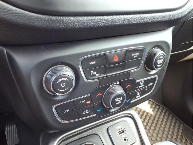 Used 2020 Jeep Compass Latitude w/ Popular Equipment Group AWD/4WD image 21